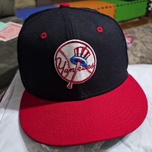 Navy/red NYY baseball hat